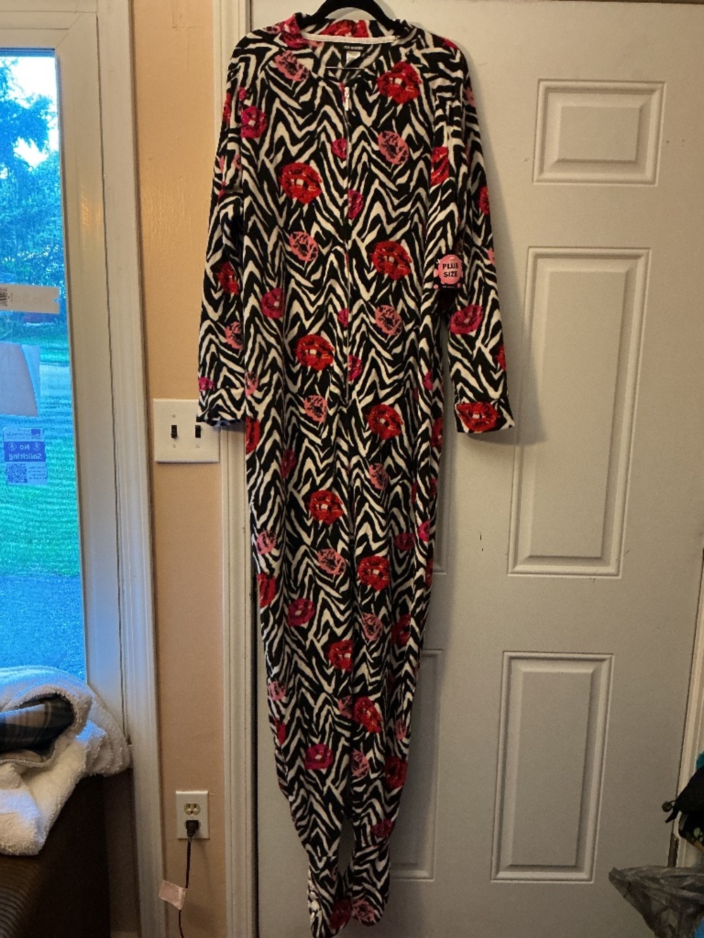 NWT Joe Boxer LIPS Sleepwear Footie PJs PAJAMAS footed Size 1X BRAND NEW